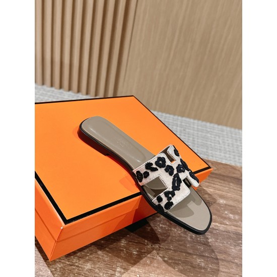 Hermes Slippers