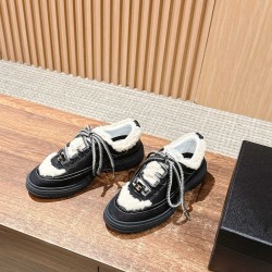 CHANEL Sneakers