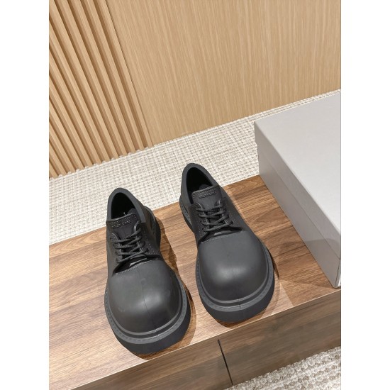Balenciaga Sneakers