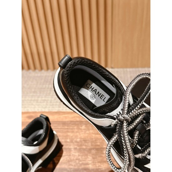 CHANEL Sneakers