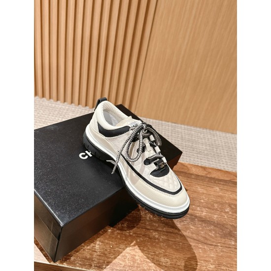 CHANEL Sneakers
