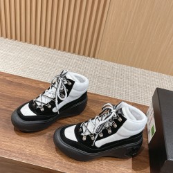 CHANEL Sneakers