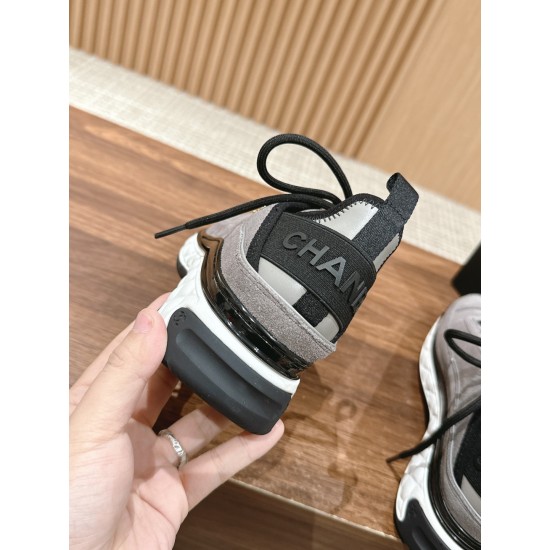 CHANEL Sneakers