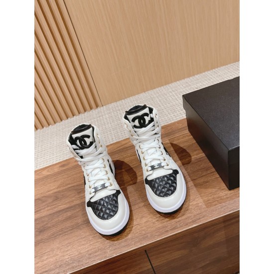 CHANEL Boots