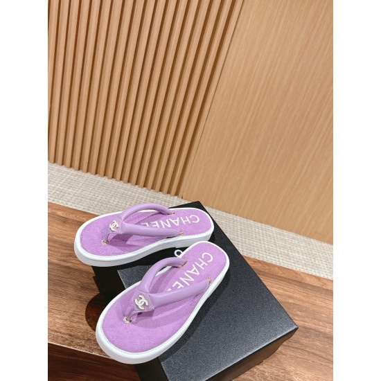 CHANEL Slippers