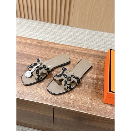 Hermes Slippers