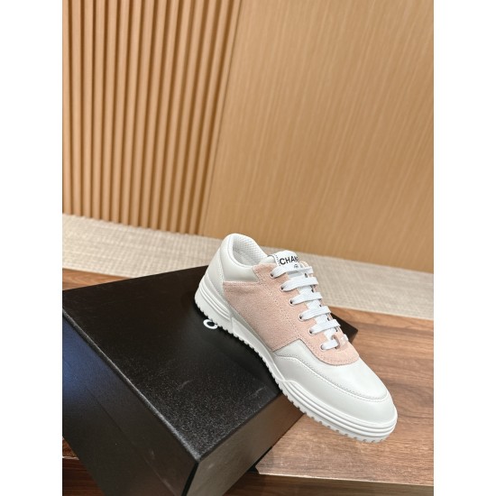 CHANEL Sneakers