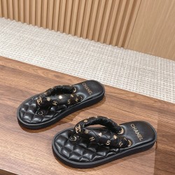 CHANEL Slippers