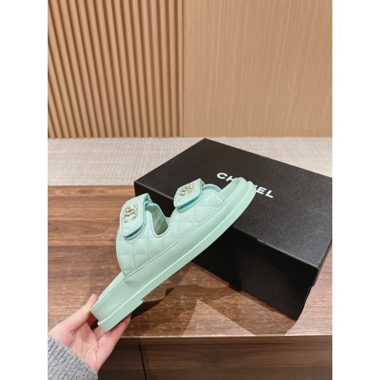 CHANEL Slippers