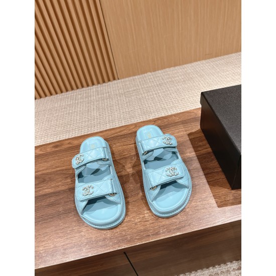 CHANEL Slippers