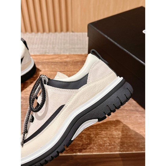 CHANEL Sneakers