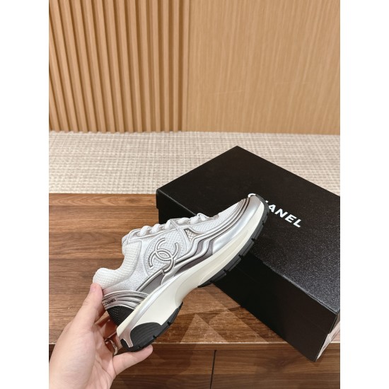 CHANEL Sneakers