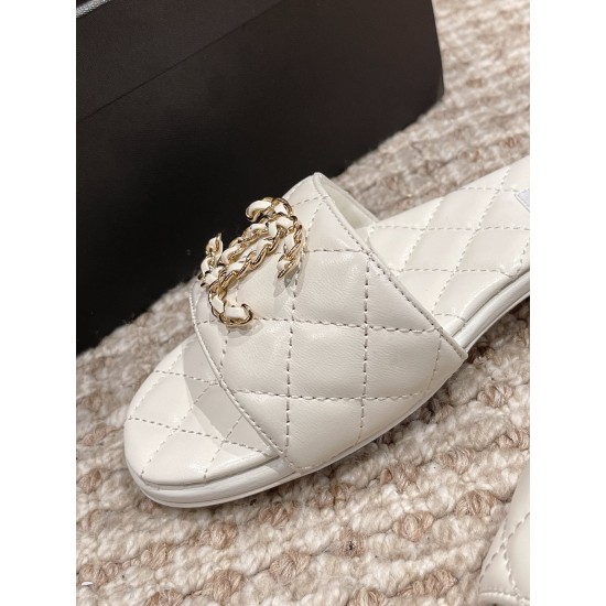CHANEL Slippers