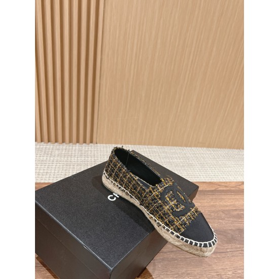 CHANEL Espadrilles