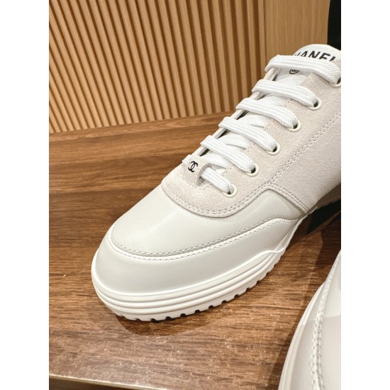 CHANEL Sneakers