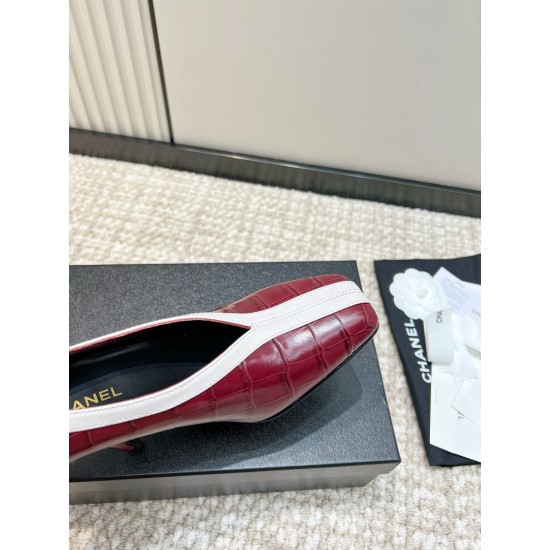 CHANEL Pumps and Slingbacks