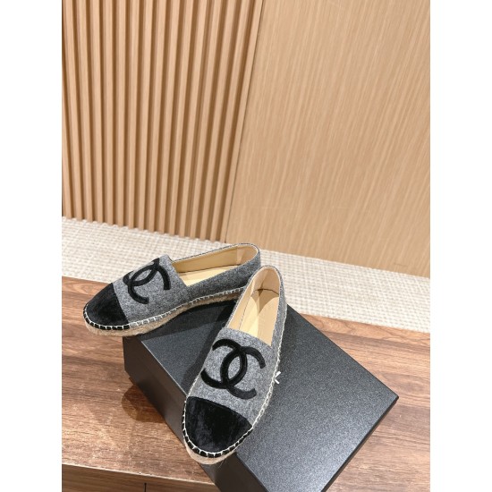 CHANEL Espadrilles