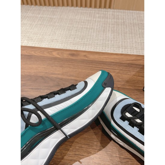 CHANEL Sneakers