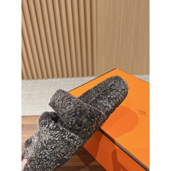 Hermes Slippers