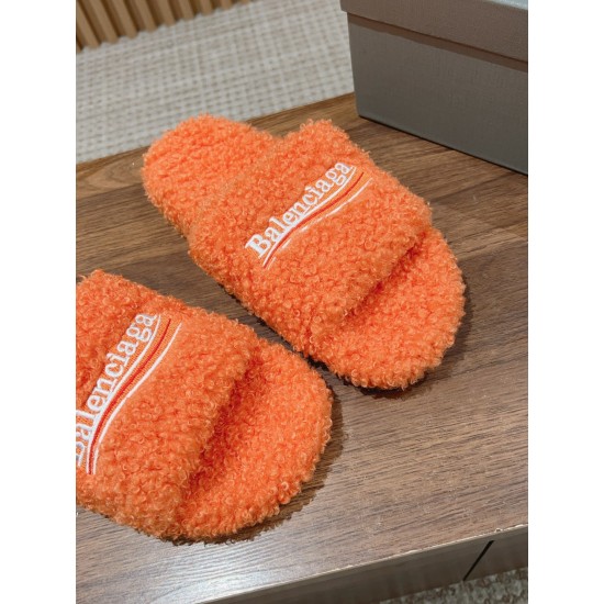  Balenciaga Slippers