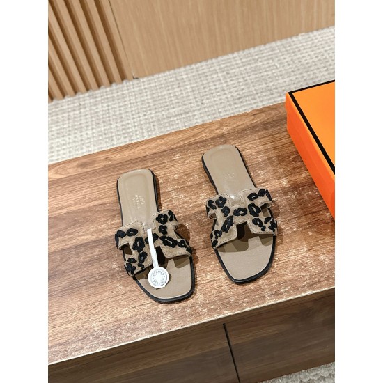 Hermes Slippers