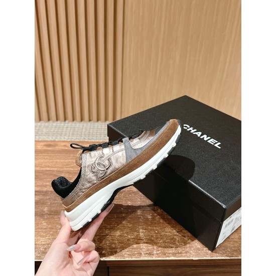 CHANEL Sneakers