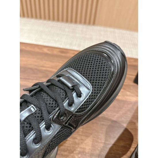 CHANEL Sneakers