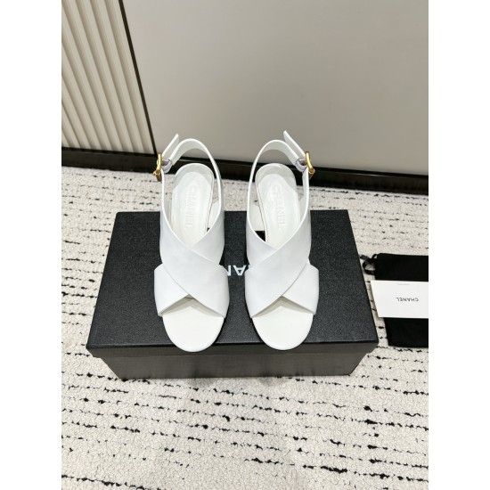CHANEL Pumps and Slingbacks