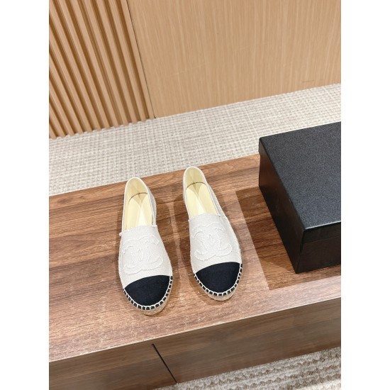 CHANEL Espadrilles