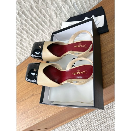CHANEL Pumps and Slingbacks