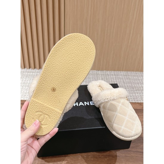CHANEL Slippers