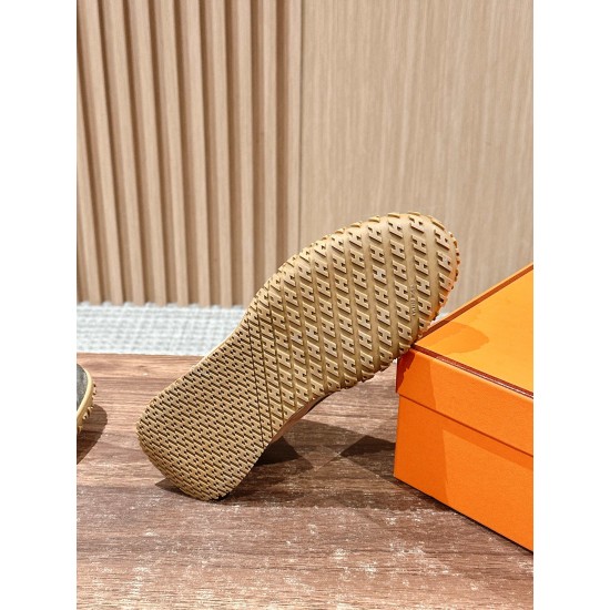 Hermes Sneakers