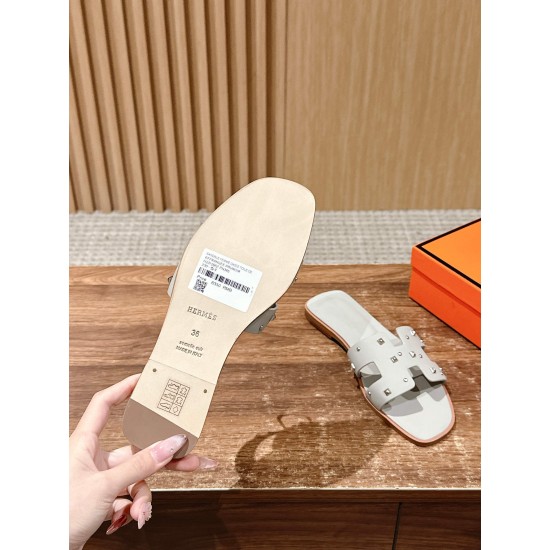 Hermes Slippers