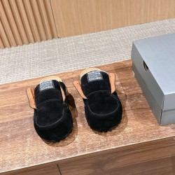  Balenciaga Slippers