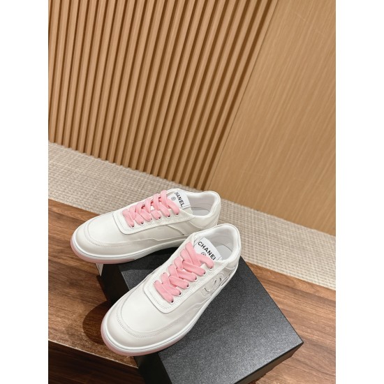 CHANEL Sneakers