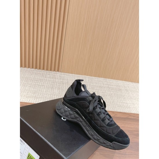 CHANEL Sneakers