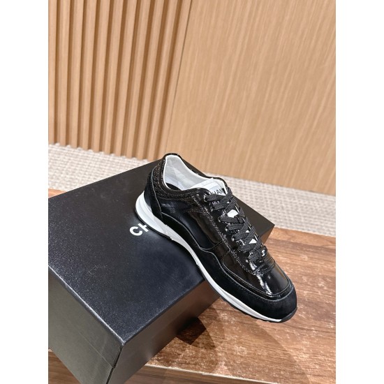 CHANEL Sneakers