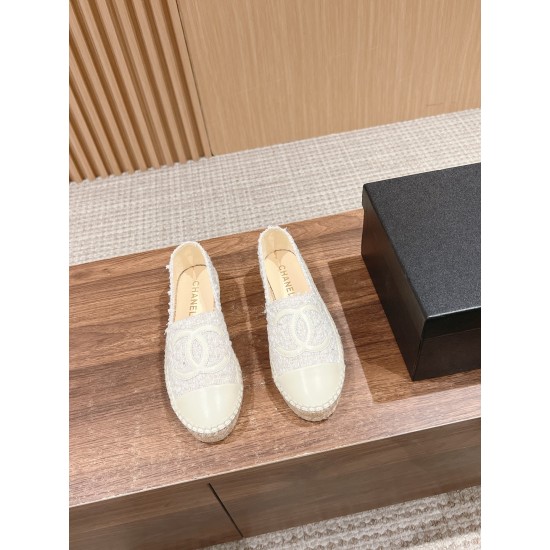 CHANEL Espadrilles