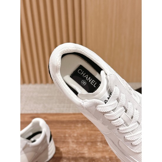 CHANEL Sneakers