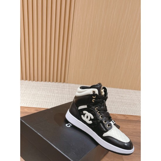 CHANEL Boots