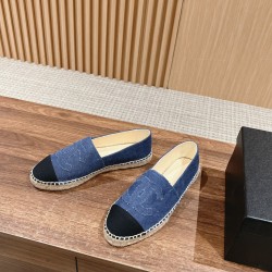 CHANEL Espadrilles