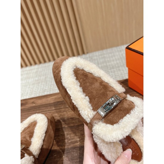 Hermes Iota mule