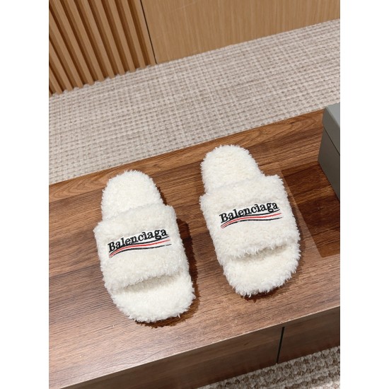  Balenciaga Slippers