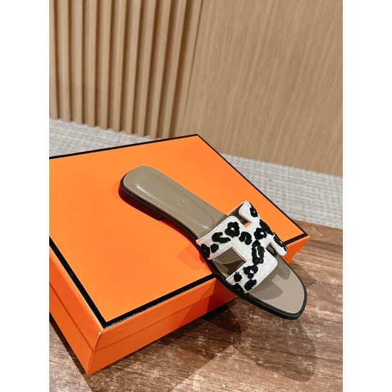 Hermes Slippers