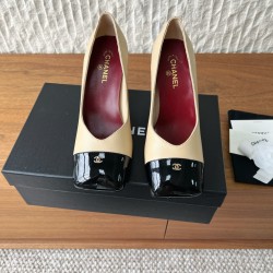 CHANEL Pumps and Slingbacks