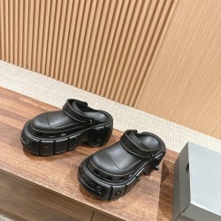  Balenciaga Slippers