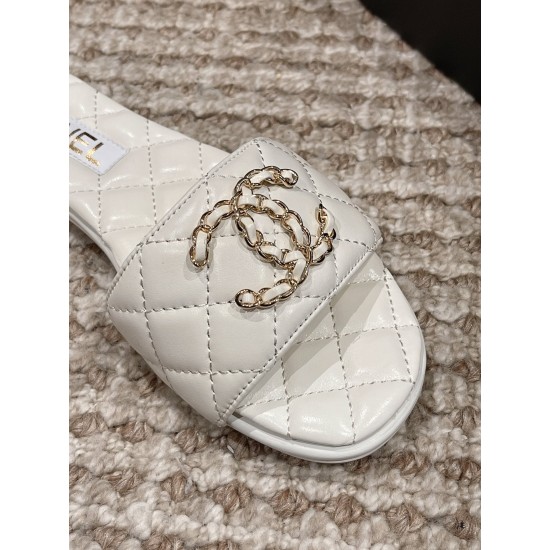 CHANEL Slippers