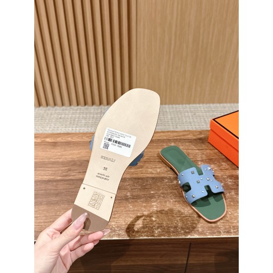 Hermes Slippers