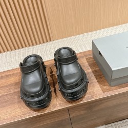  Balenciaga Slippers