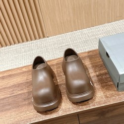  Balenciaga Slippers